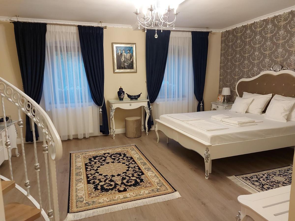 Conacul Poetilor Hotel Guraró Kültér fotó