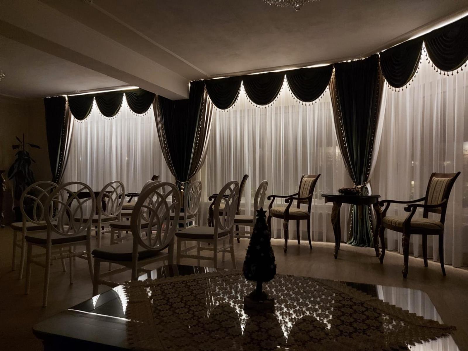 Conacul Poetilor Hotel Guraró Kültér fotó