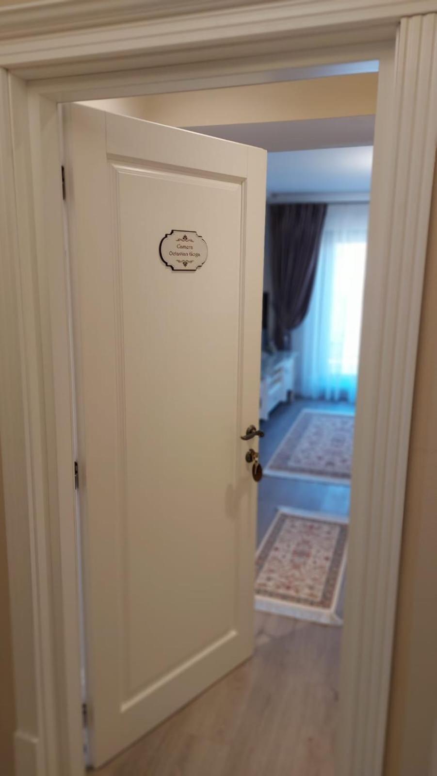 Conacul Poetilor Hotel Guraró Kültér fotó